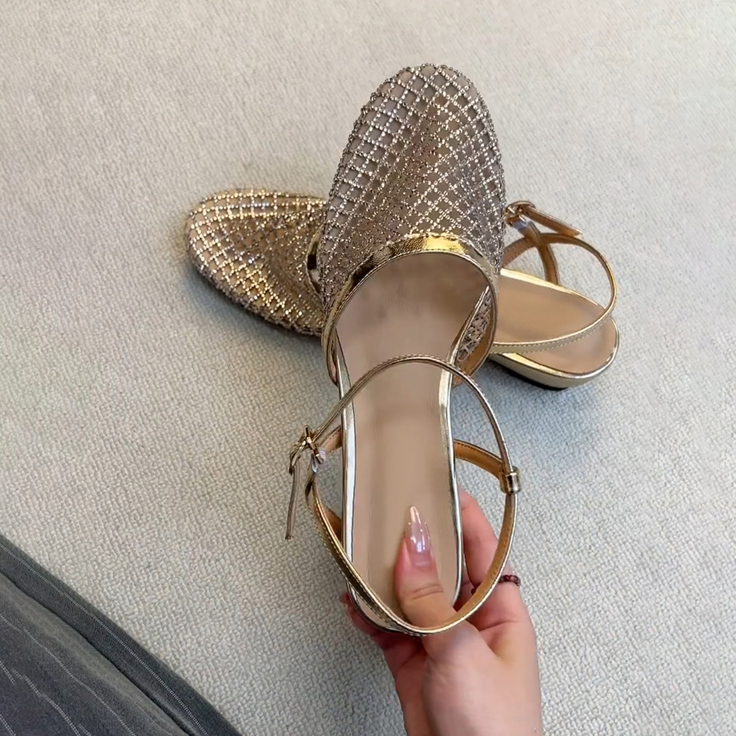 Water Shoes - Sandal Wanita Baru, Ujung Bulat, Alas
